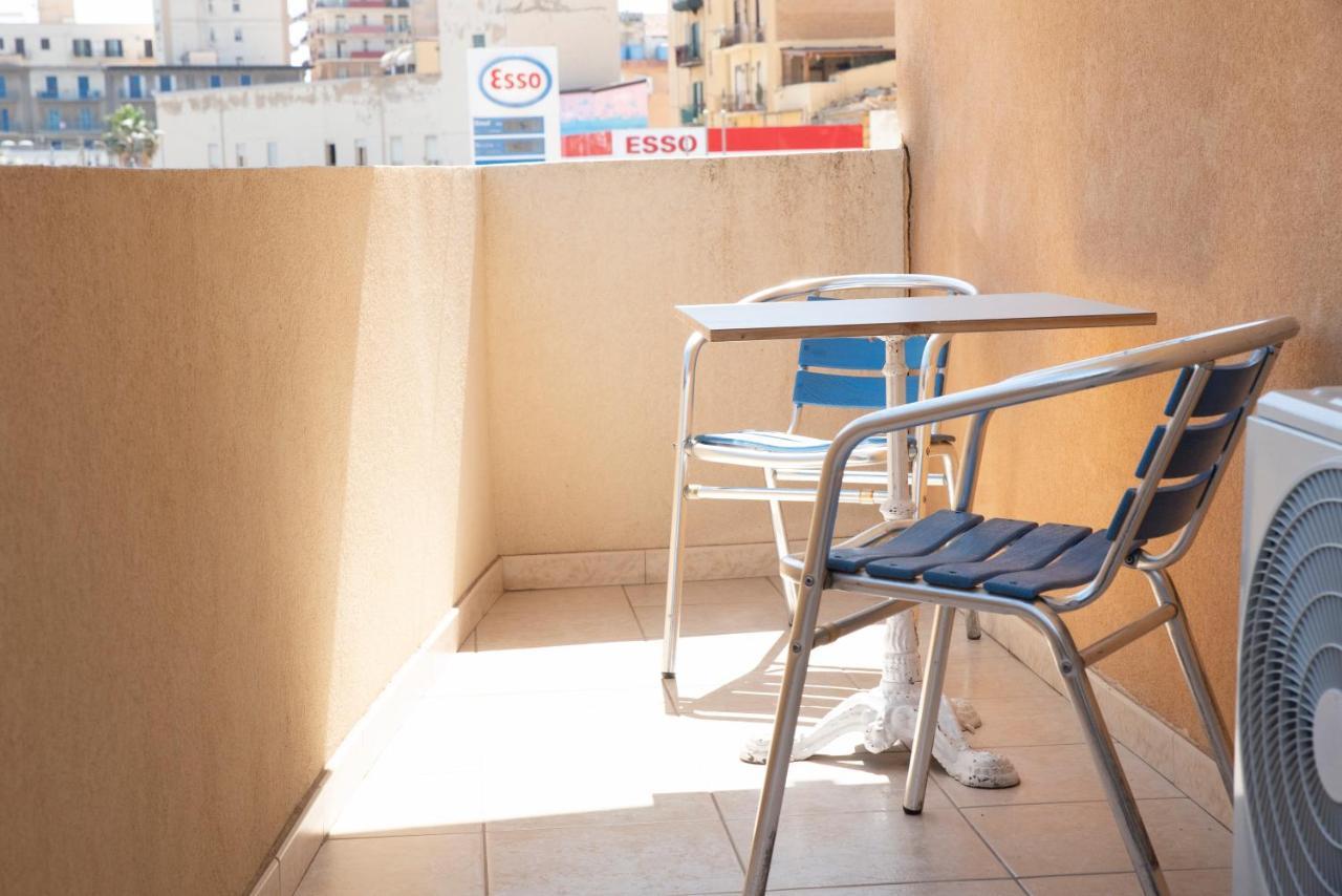Carlo V - Holiday Rooms Porto Empedocle Exterior photo