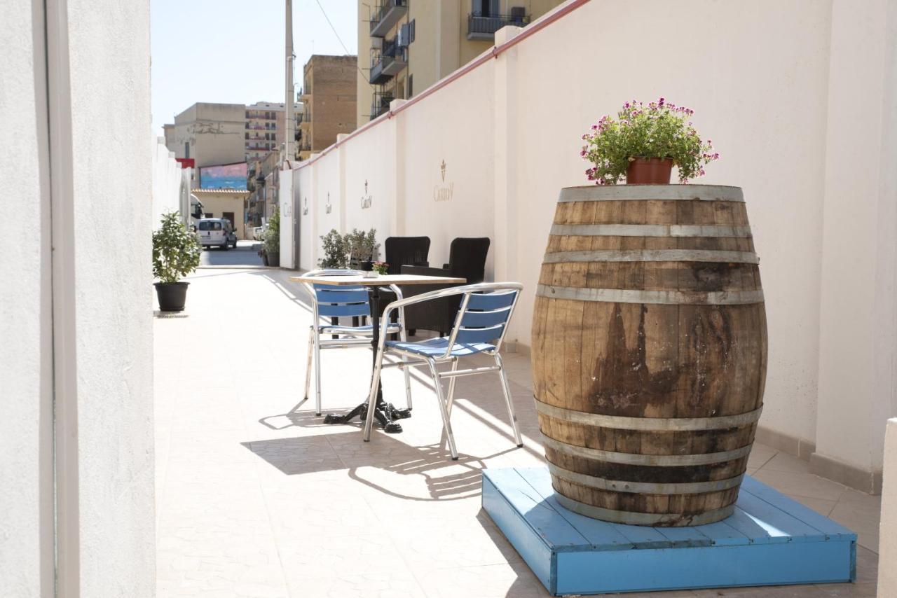 Carlo V - Holiday Rooms Porto Empedocle Exterior photo