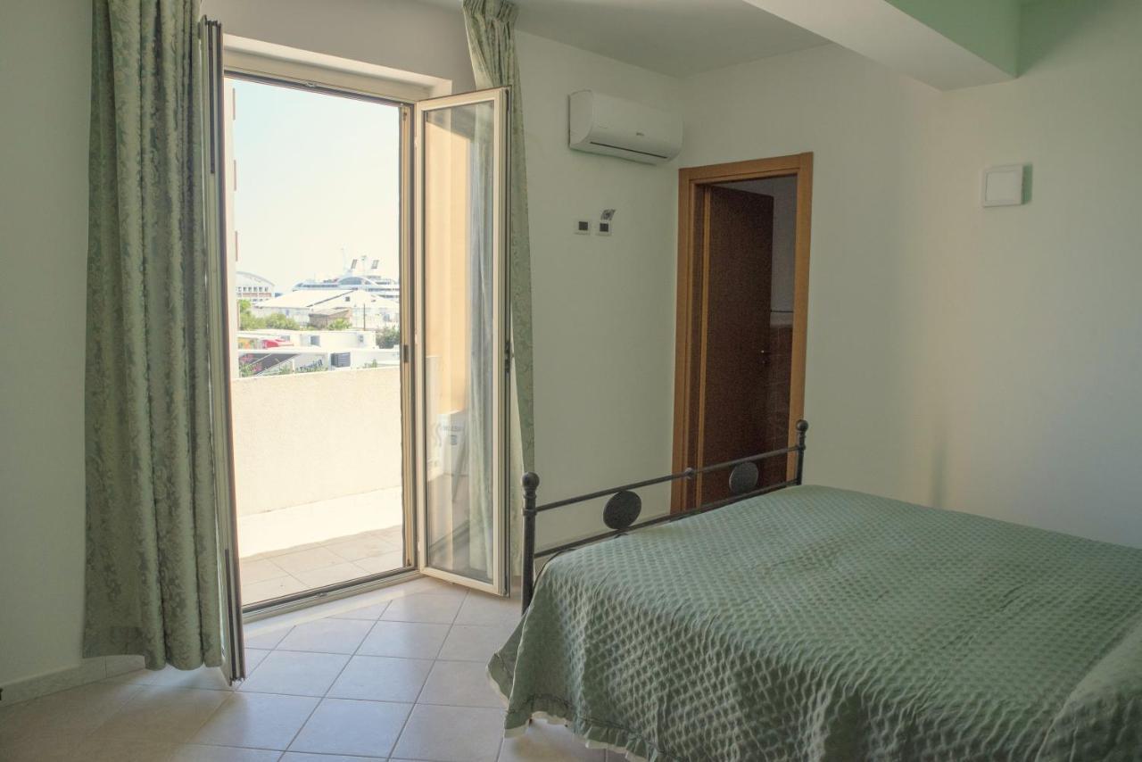 Carlo V - Holiday Rooms Porto Empedocle Exterior photo