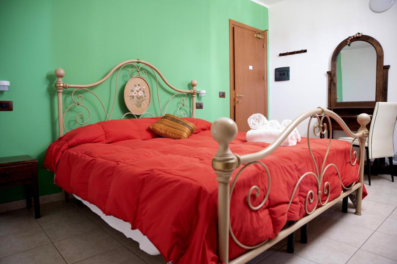 Carlo V - Holiday Rooms Porto Empedocle Exterior photo